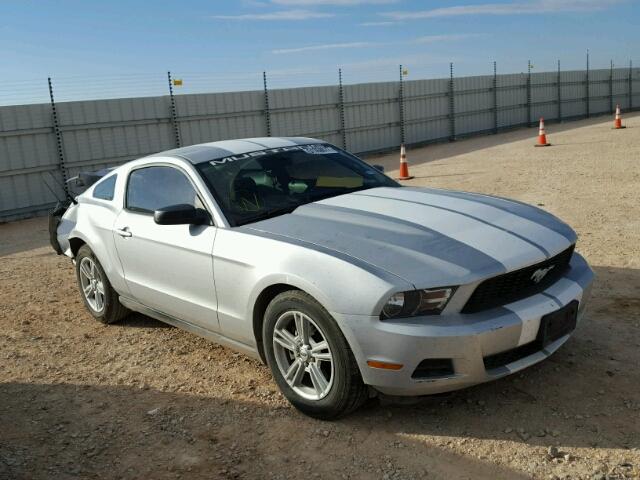 1ZVBP8AM9C5288383 - 2012 FORD MUSTANG SILVER photo 1