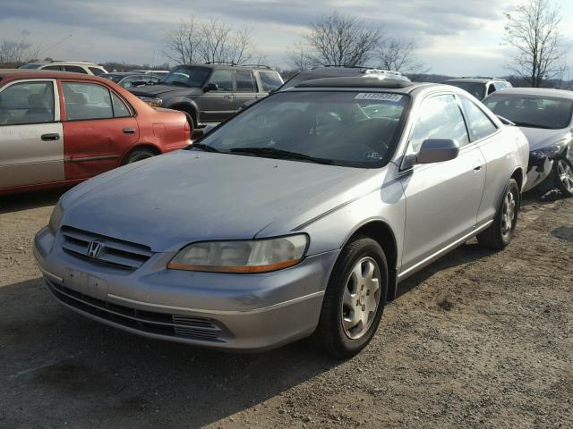 1HGCG3256XA008015 - 1999 HONDA ACCORD EX SILVER photo 2