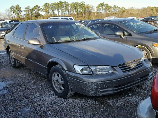 JT2BG22K0X0279208 - 1999 TOYOTA CAMRY LE GRAY photo 1