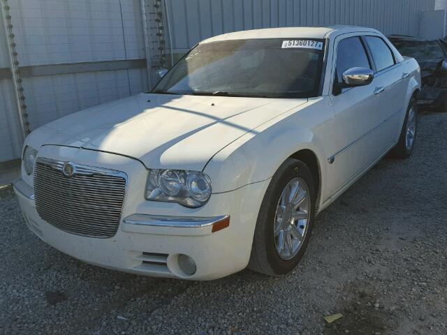 2C3KA63H56H457132 - 2006 CHRYSLER 300C WHITE photo 2