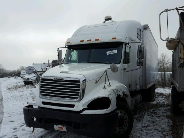 1FUJA6CV86LW99759 - 2006 FREIGHTLINER CONVENTION WHITE photo 2