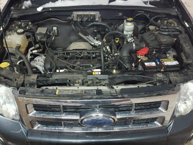 1FMCU03Z28KA63060 - 2008 FORD ESCAPE XLT GRAY photo 7