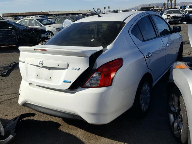 3N1CN7AP0FL837963 - 2015 NISSAN VERSA S SILVER photo 4