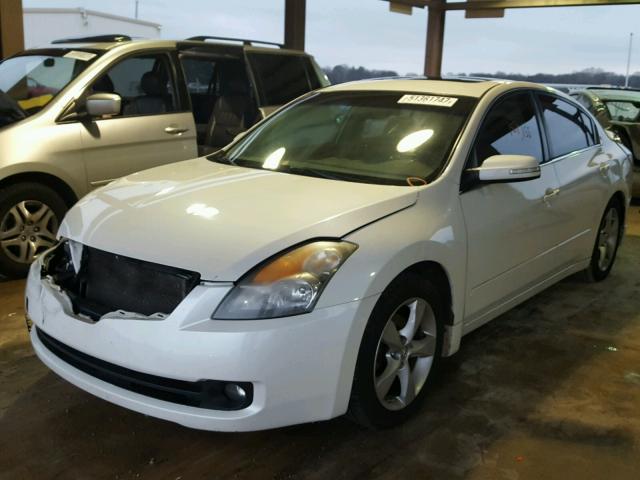 1N4BL21E18C161799 - 2008 NISSAN ALTIMA 3.5 WHITE photo 2