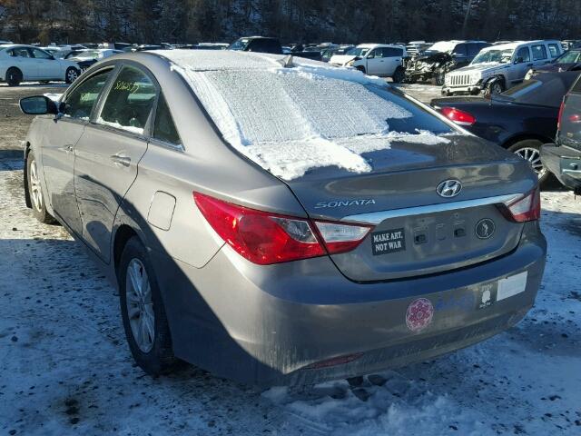 5NPEB4AC2BH017064 - 2011 HYUNDAI SONATA GLS GRAY photo 3