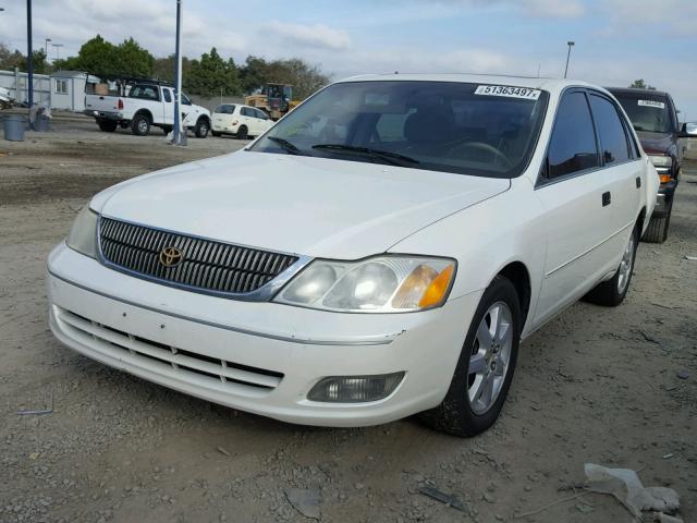 4T1BF28B22U262229 - 2002 TOYOTA AVALON XL WHITE photo 2