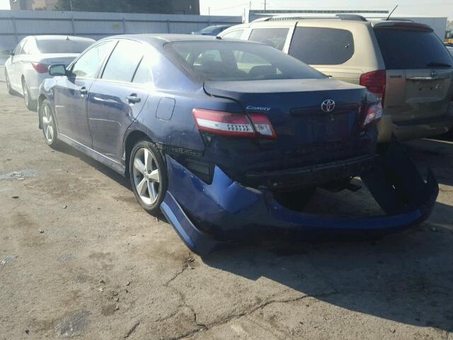 4T1BF3EK5AU522504 - 2010 TOYOTA CAMRY BASE BLUE photo 3