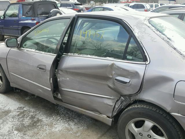 1HGCG5650YA011113 - 2000 HONDA ACCORD EX SILVER photo 9