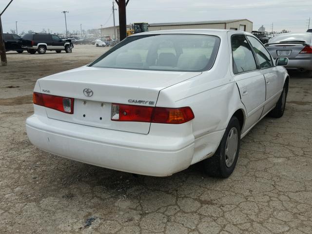 4T1BG22K5YU756678 - 2000 TOYOTA CAMRY CE WHITE photo 4