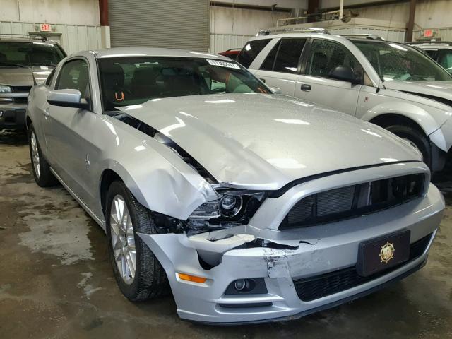 1ZVBP8AM8D5271527 - 2013 FORD MUSTANG SILVER photo 1