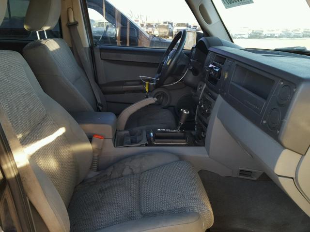 1J8HG48K47C690722 - 2007 JEEP COMMANDER GRAY photo 5