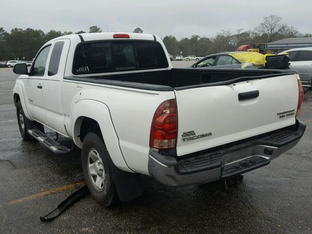 5TFTU4GNXCX016342 - 2012 TOYOTA TACOMA PRE WHITE photo 3