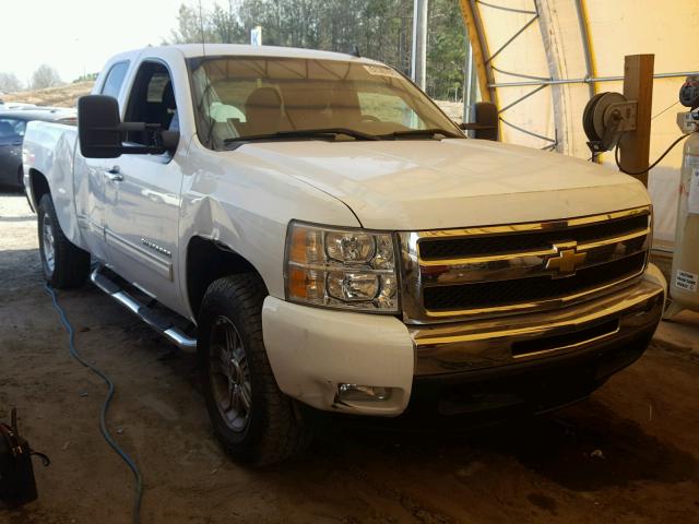 1GCRKSE36BZ114017 - 2011 CHEVROLET SILVERADO WHITE photo 1