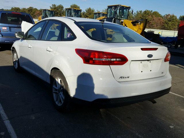 1FADP3F24FL237711 - 2015 FORD FOCUS SE WHITE photo 3