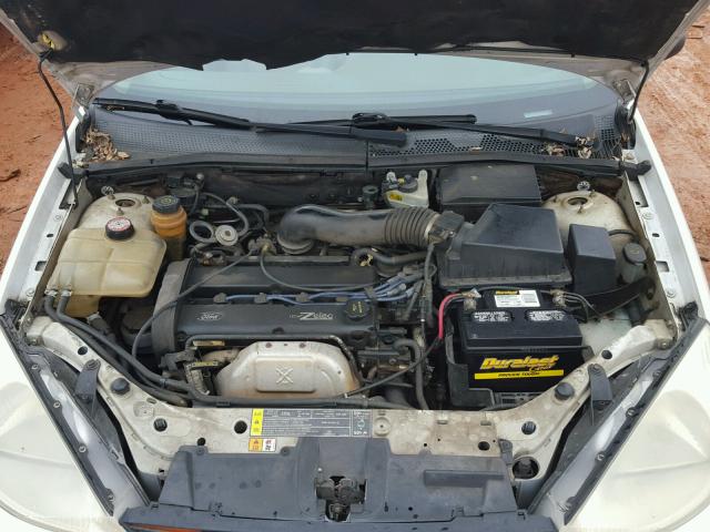 1FAFP38311W195326 - 2001 FORD FOCUS ZTS WHITE photo 7