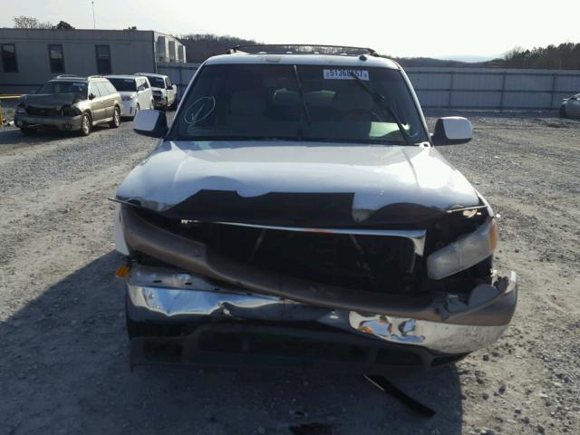 1GKEC16Z82J272435 - 2002 GMC YUKON XL C WHITE photo 9