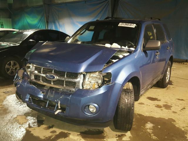 1FMCU0D76AKD32129 - 2010 FORD ESCAPE XLT BLUE photo 2