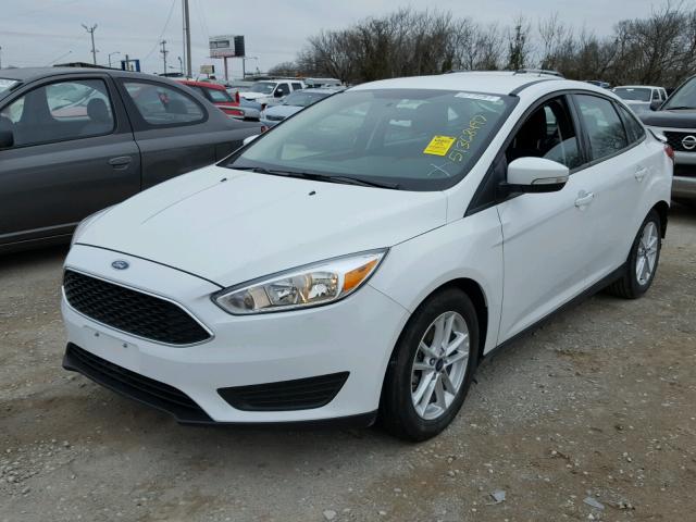 1FADP3F21GL352882 - 2016 FORD FOCUS SE WHITE photo 2