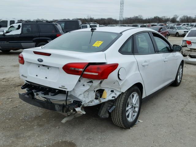 1FADP3F21GL352882 - 2016 FORD FOCUS SE WHITE photo 4