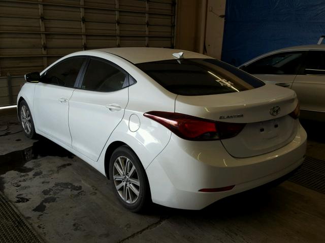 5NPDH4AE4GH702315 - 2016 HYUNDAI ELANTRA SE WHITE photo 3