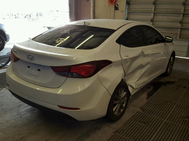 5NPDH4AE4GH702315 - 2016 HYUNDAI ELANTRA SE WHITE photo 4