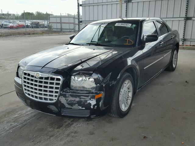 2C3KA43R97H665111 - 2007 CHRYSLER 300 BLACK photo 2