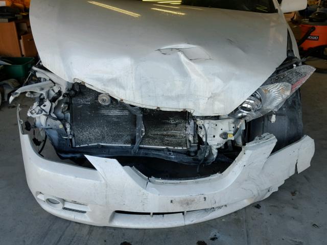 4T1CE30P67U754709 - 2007 TOYOTA CAMRY SOLA WHITE photo 7