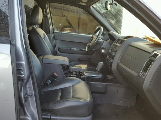 1FMCU04198KE76425 - 2008 FORD ESCAPE LIM GRAY photo 5