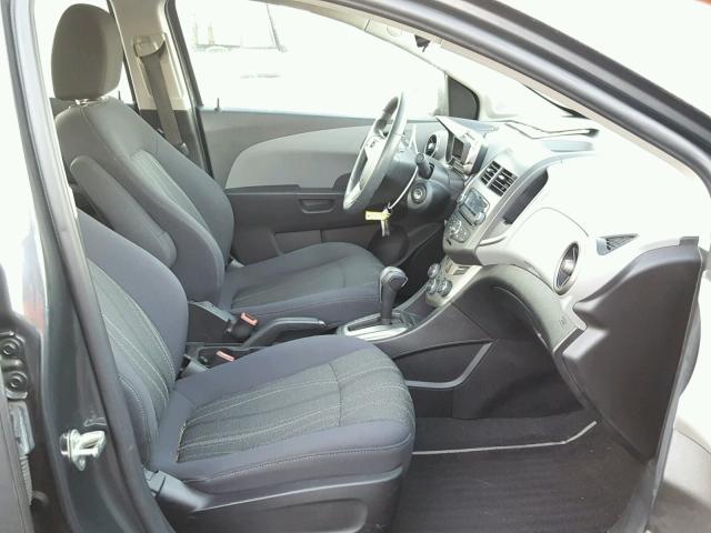 1G1JC5SH5C4220848 - 2012 CHEVROLET SONIC LT 石墨色 照片 5