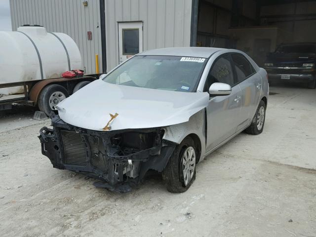 KNAFU4A22C5483467 - 2012 KIA FORTE EX SILVER photo 2