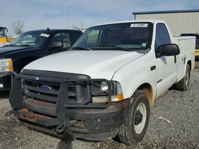 1FDNF20FX2EC06691 - 2002 FORD F250 SUPER WHITE photo 2