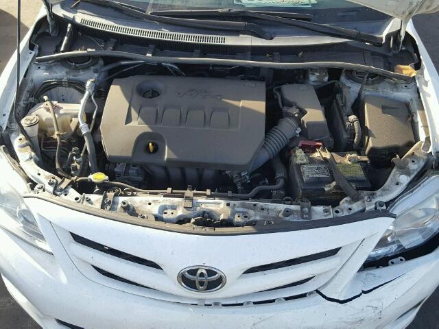 5YFBU4EE7DP154113 - 2013 TOYOTA COROLLA BA WHITE photo 7