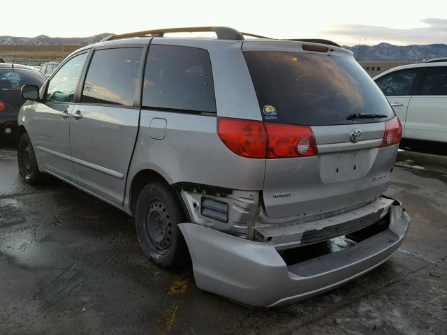 5TDZK23CX9S274125 - 2009 TOYOTA SIENNA CE SILVER photo 3