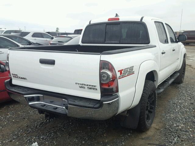 5TFJU4GN5FX074273 - 2015 TOYOTA TACOMA DOU WHITE photo 4