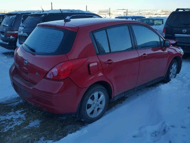 3N1BC13EX8L424851 - 2008 NISSAN VERSA S RED photo 4