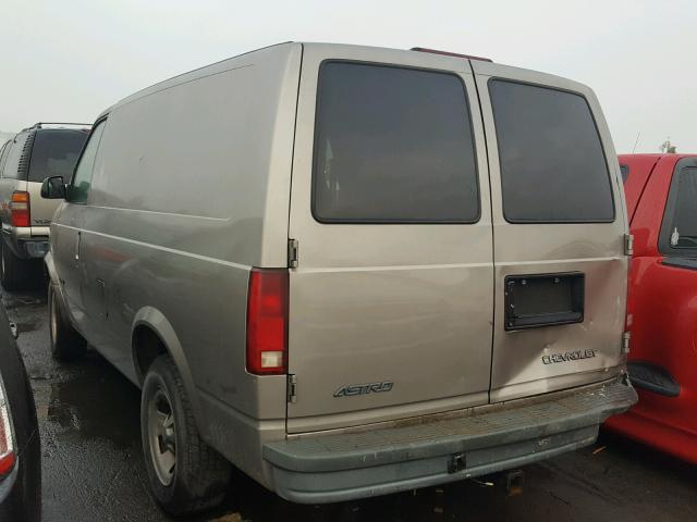 1GCDM19XX2B140480 - 2002 CHEVROLET ASTRO TAN photo 3