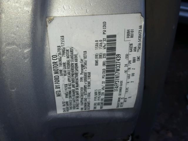 1FAFP31N17W327439 - 2007 FORD FOCUS ZX3 SILVER photo 10