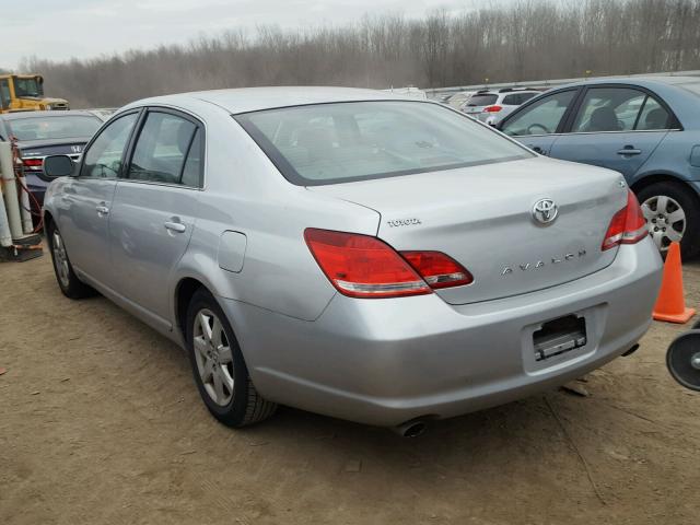 4T1BK36B95U039629 - 2005 TOYOTA AVALON XL SILVER photo 3