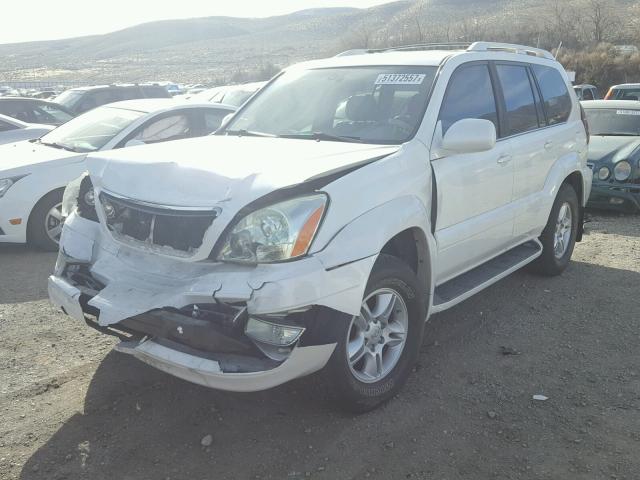 JTJBT20X450095532 - 2005 LEXUS GX 470 WHITE photo 2