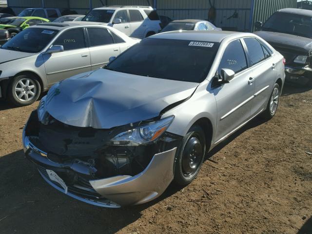 4T4BF1FK4GR550845 - 2016 TOYOTA CAMRY LE SILVER photo 2