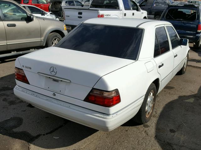 WDBEA32E5SC200031 - 1995 MERCEDES-BENZ E 320 BASE WHITE photo 4