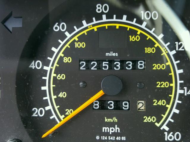 WDBEA32E5SC200031 - 1995 MERCEDES-BENZ E 320 BASE WHITE photo 8