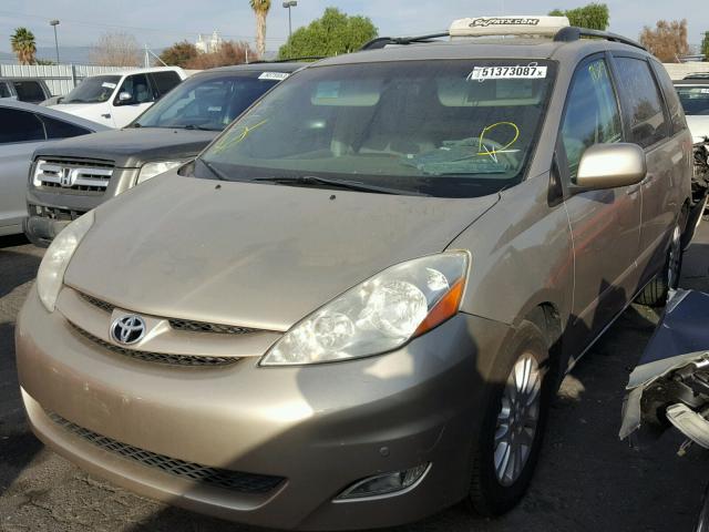 5TDZK22CX9S237223 - 2009 TOYOTA SIENNA XLE GOLD photo 2