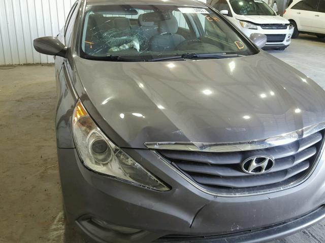 5NPEB4AC5DH530974 - 2013 HYUNDAI SONATA GLS CHARCOAL photo 9