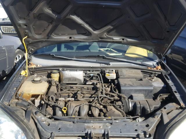 3FAFP31N45R152085 - 2005 FORD FOCUS ZX3 GRAY photo 7