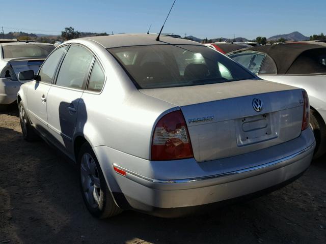 WVWRH63B82P433222 - 2002 VOLKSWAGEN PASSAT GLX SILVER photo 3