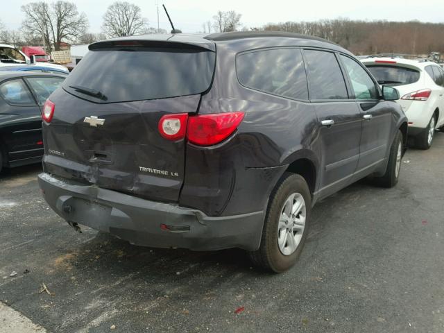 1GNLVEED9AS112431 - 2010 CHEVROLET TRAVERSE L BLACK photo 4