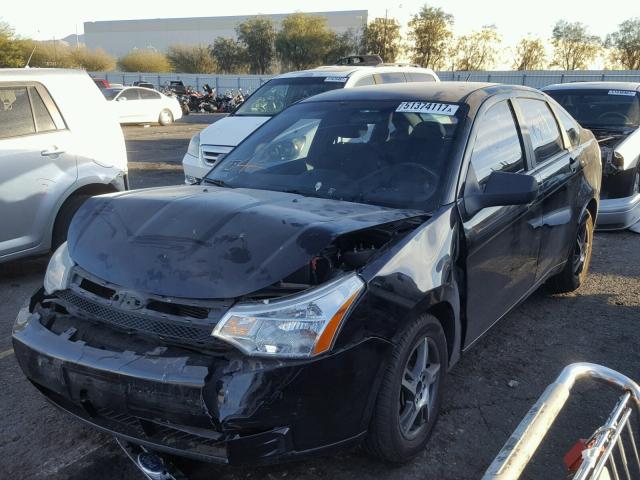 1FAHP3FN3AW272730 - 2010 FORD FOCUS SE BLACK photo 2