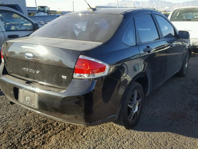 1FAHP3FN3AW272730 - 2010 FORD FOCUS SE BLACK photo 4