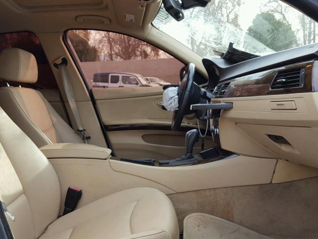 WBAPH53549A437922 - 2009 BMW 328 I SULE WHITE photo 5